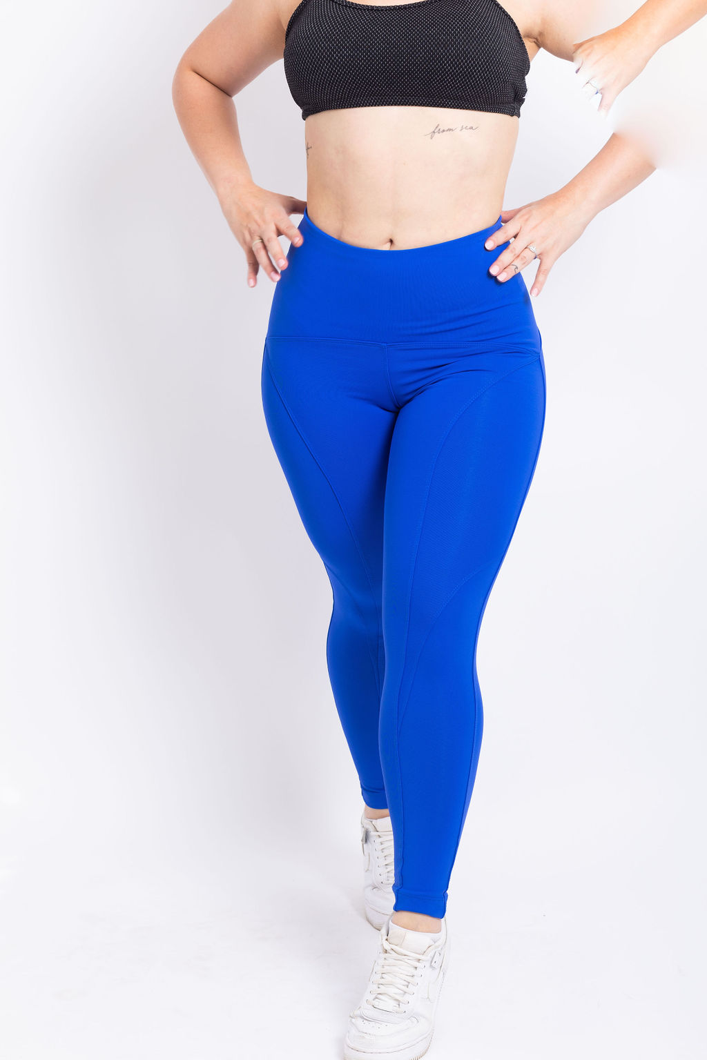 Calca Legging Noami Com Recortes Blue Palasse