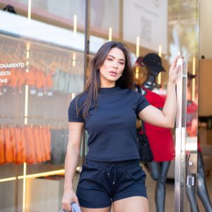 Camiseta Canelada baby look Gola careca