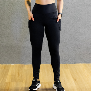 Calca Legging Cós Alto c/ Bolso nas Laterais Preto